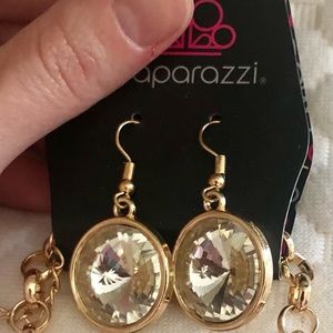 Paparazzi earring and necklace set